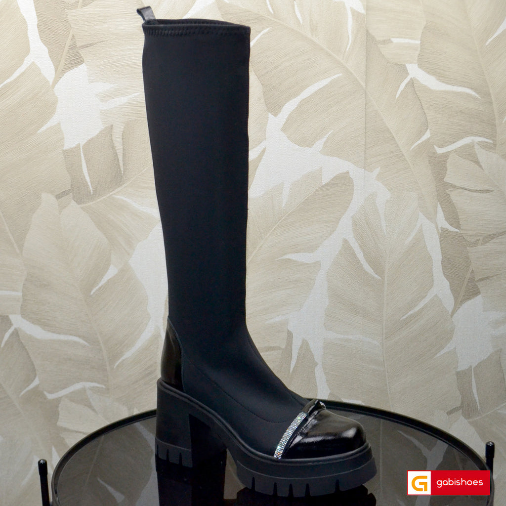 -Material: Piele Naturala 
-Culoare: Negru
-Tip: Cizme tubulare  streach
-Stil: Casual
- Cizme piele naturala negru lucios si streach negru
- Cizme cu fermoar, Toc inaltime 9 cm 
- Talpa neagra, varf rotund , brant interior cu burete special,
- Schimb gratuit 
* Masuratori realizate pentru marimea 37   