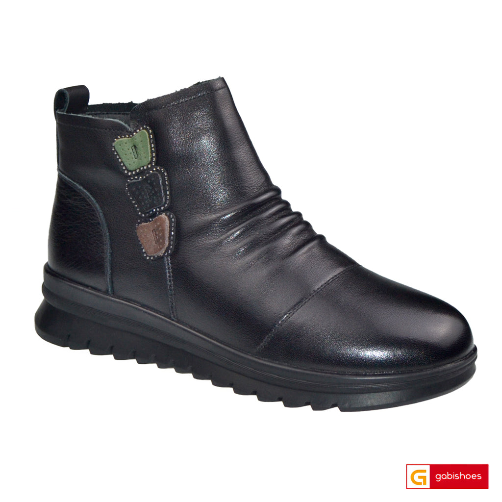 Material: Piele Naturala&nbsp;
Culoare: Neagru
Tip:Ghete&nbsp;
Stil: Casual&nbsp;

- Ghete piele naturala neagra
- Ghete cu fermoar si siret
- Talpa neagra , varf rotunt, interior brant cu burete special
- Inaltime Talpa 4 talpa usoara&nbsp;
- Schimb gratuit&nbsp;
* Masuratori realizeaza pentru marimea 37
