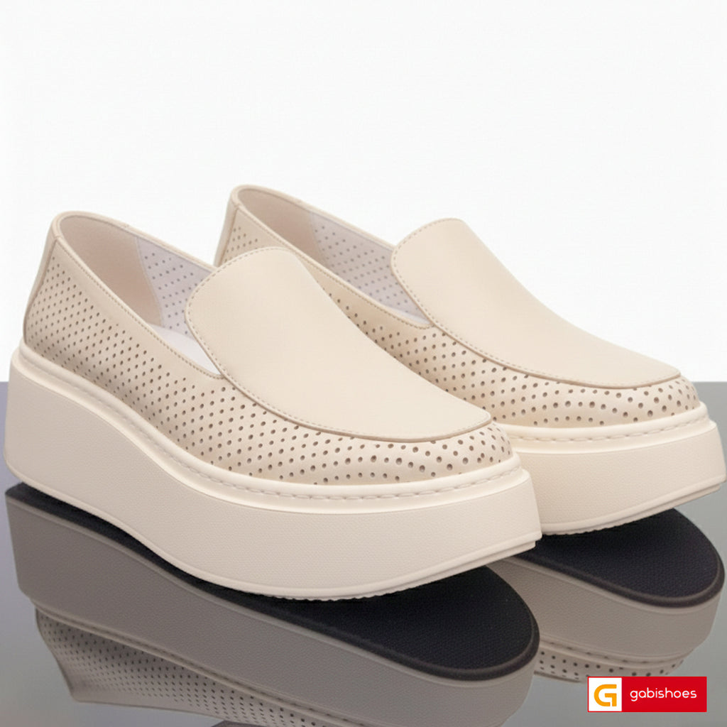 Pantofi Casual Piele Naturala Bej Lorena 4237-3

Material: Piele Naturala
Culoare: Bej
Tip: Pantofi
Stil: Sport
Caracteristici: Pantofi sport piele naturala bej
- Pantofi piele naturala taupe , sistem de inchidere cu siret&nbsp;
- Pantofi sport cu burete special extra-confort
- Talpa bej cusuta , brant interior cu burete special , mesina naturala&nbsp;&nbsp;
- Inaltime talpa : 6 cm&nbsp;
- Schimb gratuit
*Masuratori realizate pentru marimea 37.

Pantofii sunt confectionati din piele de calitate superioara.
