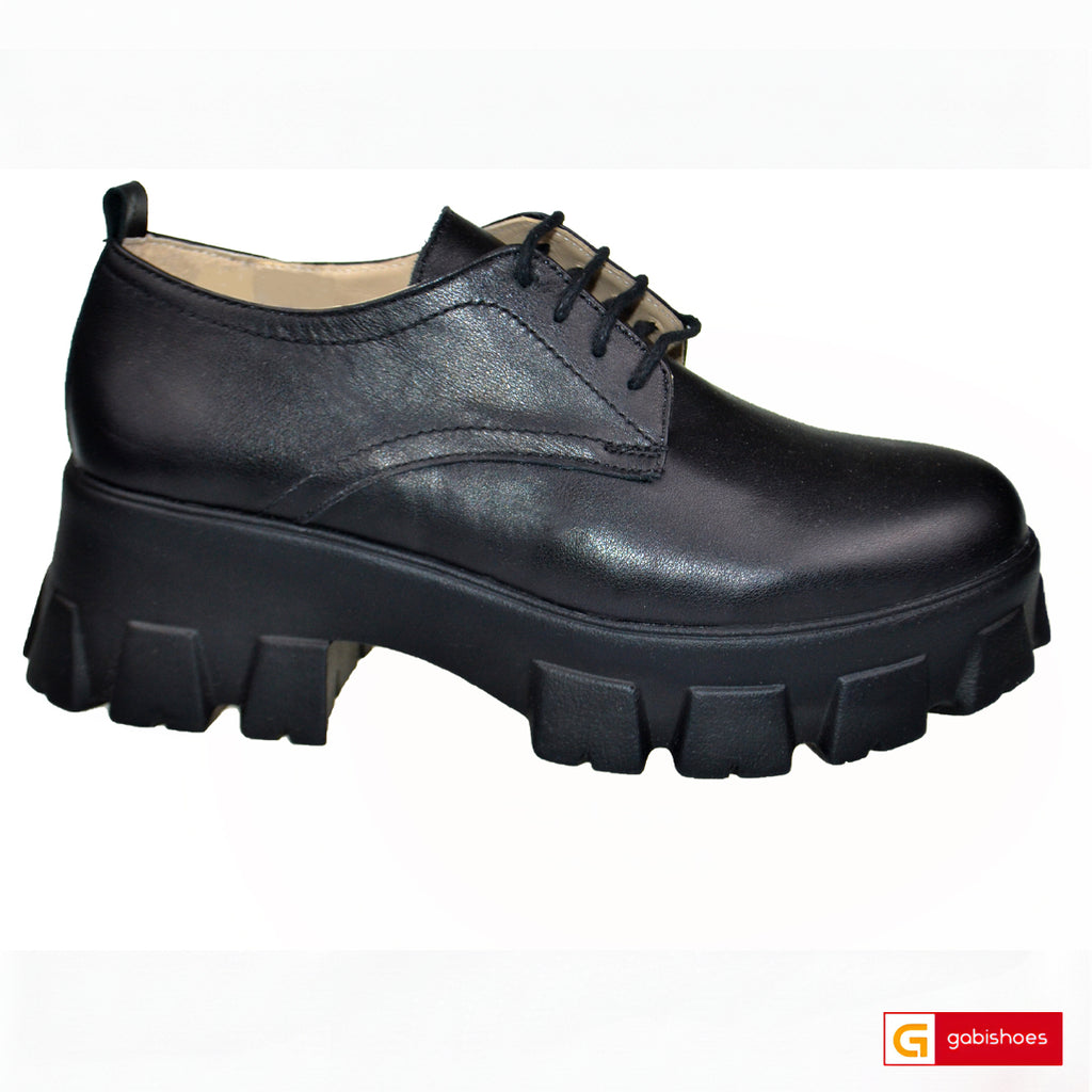 -Material: Piele Naturala&nbsp;
-Culoare: Neagra
-Tip: Pantofi
-Stil: Casual
- Pantofi piele naturala neagra
- Pantofi cu&nbsp; siret&nbsp;
- Talpa neagra , varf rotunt,&nbsp; interior brant cu burete special, interior mesina naturala&nbsp; &nbsp; &nbsp; &nbsp; &nbsp; &nbsp; &nbsp; &nbsp;- Talpa inaltime 6 cm ,talpa usoara
- Schimb gratuit :33=21.9 cm: 34=22.4 cm ,cm35=23 cm,36=23,7 cm ,37=24,5cm,38=25,2cm,39=25,9cm,40=26,6cm
* Masuratori realizeaza pentru marimea 37