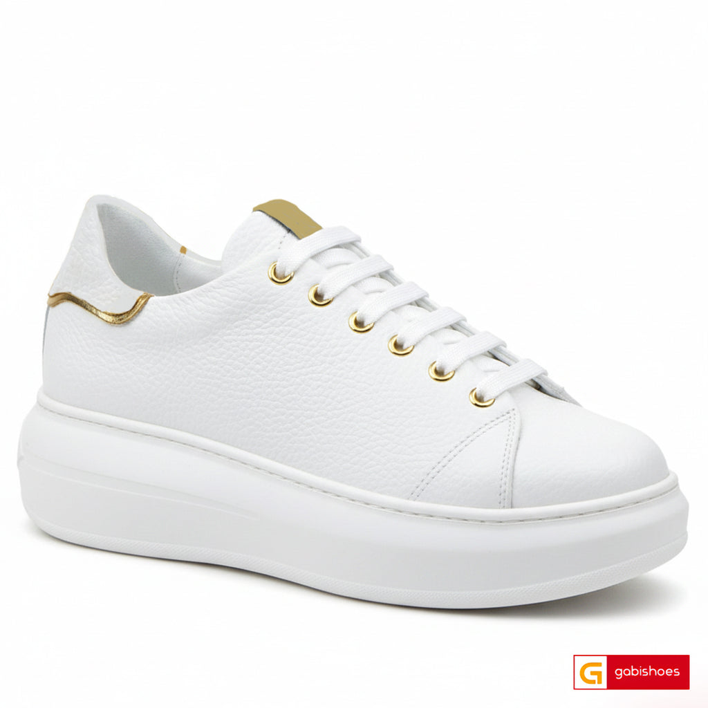 Pantofi Sport Dama Piele Naturala Alb cu Auriu Lorena 3903-2

Material: Piele Naturala
Culoare: Alb si Auriu
Tip: Pantofi
Stil: Sport
Caracteristici Pantofi sport piele naturala alba cu piele naturala aurie
- Pantofi piele naturala alba , sistem de inchidere cu siret&nbsp;
- Pantofi sport cu burete special extra-confort
- Talpa&nbsp;alba cusuta , brant interior cu burete special , mesina naturala&nbsp;&nbsp;
- Inaltime talpa : 5 cm&nbsp;
- Schimb gratuit
*Masuratori realizate pentru marimea 37.

Pantofii su