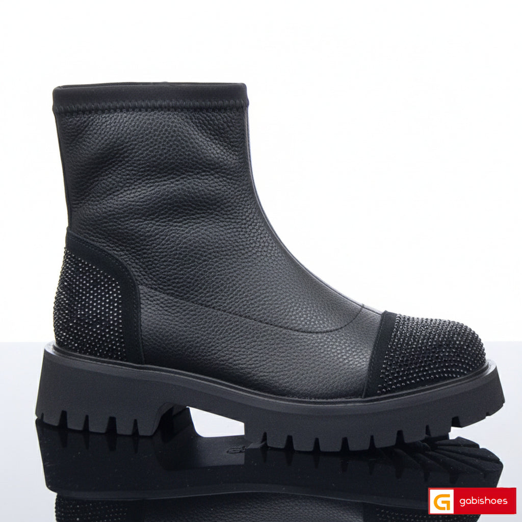 -Material: Piele Naturala Intoarsa&nbsp; si Strechi&nbsp;
-Culoare: Negru
-Tip: Ghete tubulare streach
-Stil: Casual

- Ghete piele naturala intoarsa neagra cu&nbsp; streach negru ,inaltime de la talpa in sus 17 cm
- Ghete cu strech negru&nbsp;
- Talpa neagra , varf rotund , brant interior cu burete special,
- Schimb gratuit ,talpa foarte usoara din (eva)
* Masuratori realizate pentru marimea 37&nbsp;&nbsp;
