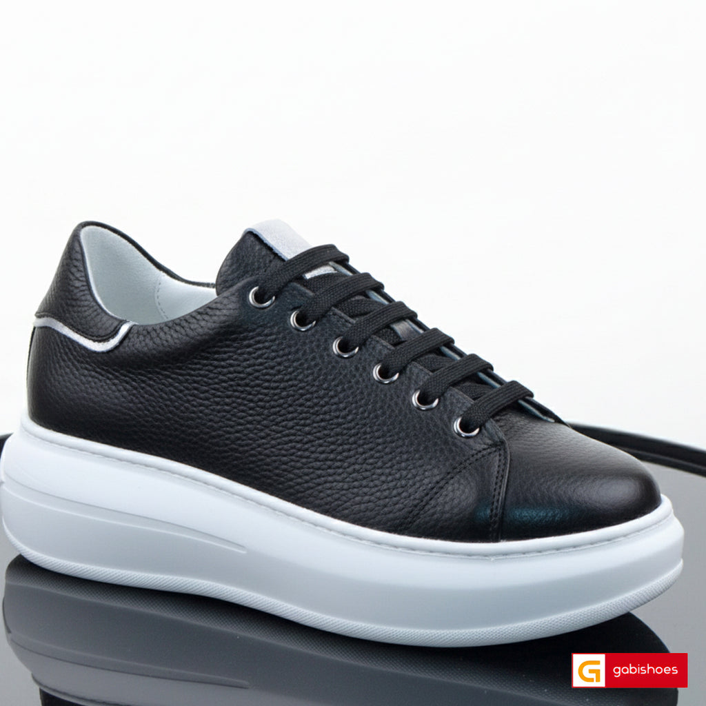 Pantofi Sport Dama Piele Naturala Negru cu Argintiu Lorena 3903-5

Material: Piele Naturala
Culoare: Negru cu Argintiu
Tip: Pantofi
Stil: Sport
Caracteristici Pantofi sport piele naturala argintie cu piele naturala neagra
- Pantofi piele naturala neagra , sistem de inchidere cu siret&nbsp;
- Pantofi sport cu burete special extra-confort
- Talpa&nbsp;alba cusuta , brant interior cu burete special , mesina naturala&nbsp;&nbsp;
- Inaltime talpa : 5 cm&nbsp;
- Schimb gratuit
*Masuratori realizate pentru marimea