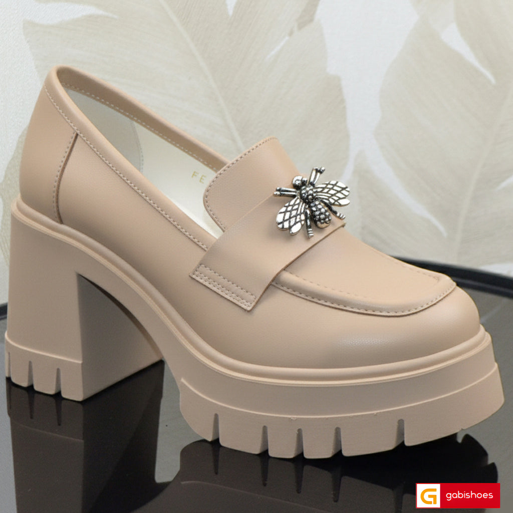 Material: Piele Naturala&nbsp;
Culoare: Bej
Tip: Pantofi&nbsp;
Stil: Casual

- Pantofi piele naturala bej , ornament argintiu
- Talpa Bej&nbsp;
- Interior brant cu burete special : mesina naturala&nbsp;
- Talpa inaltime 7.5 cm toc, talpa usoara
- Schimb&nbsp; gratuit
33=21-7 cm : 34=22,3 cm: 35 = 23 cm; 36 = 23,8cm; 37 = 24,5cm; 38 = 25,2 cm; 39 = 25,9cm; 40 = 26,6 cm

* Masuratori realizează pentru marimea 37