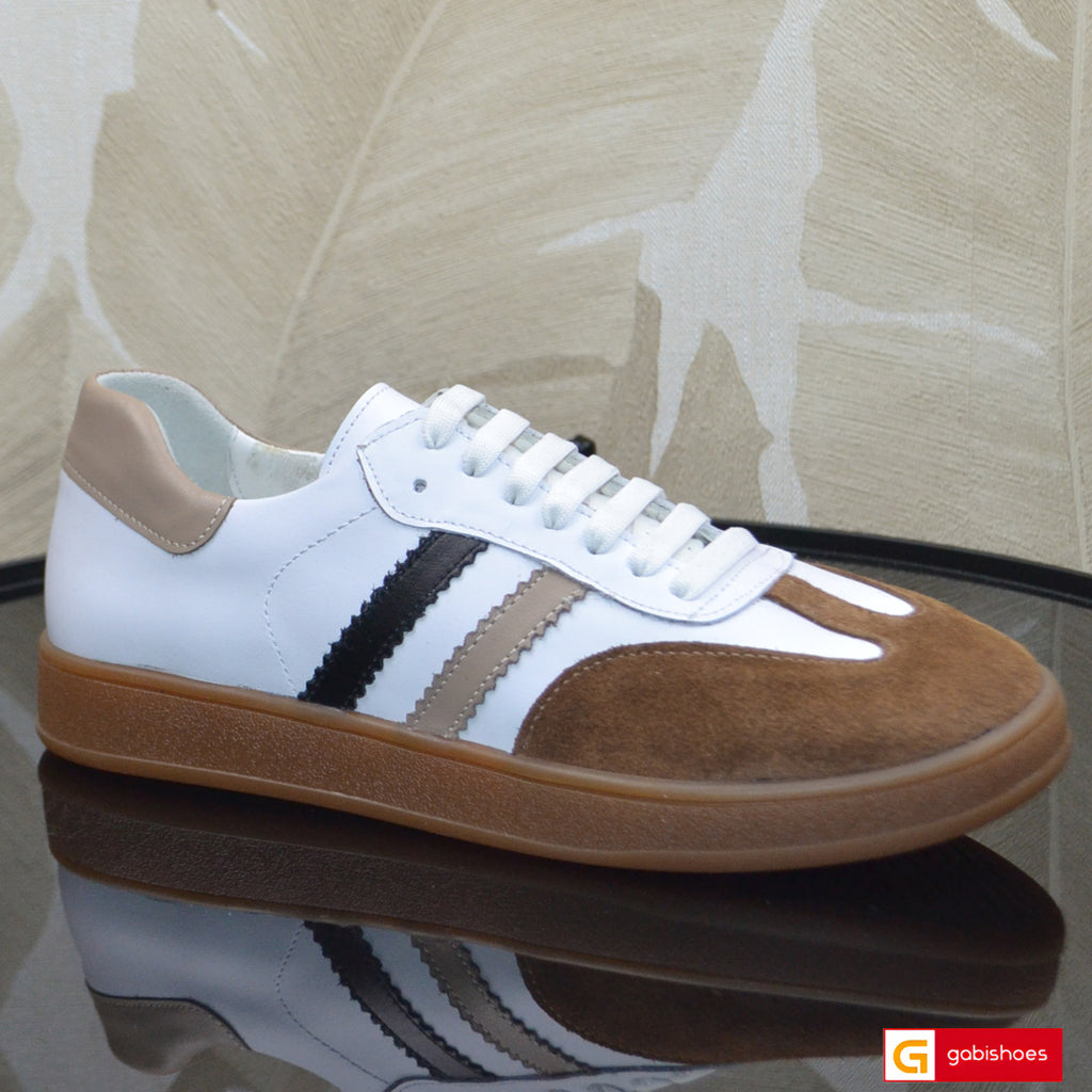 Pantofi Sport Piele Naturala Intoarsa Maro Lorena 4287-1

Material: Piele Naturala Intoarsa
Culoare: ALB,MARO,NEGRU SI TAUPE
Tip: Pantofi
Stil: Sport
Caracteristici Pantofi sport piele naturala intoarsa maro cu piele naturala alba
- Pantofi piele naturala intoarsa gri , sistem de inchidere cu siret
- Pantofi sport cu burete special extra-confort
- Talpa bej , brant interior cu burete special , mesina naturala&nbsp;&nbsp;
- Inaltime talpa : 3 cm&nbsp;
- Schimb gratuit
*Masuratori realizate pentru marimea 37.