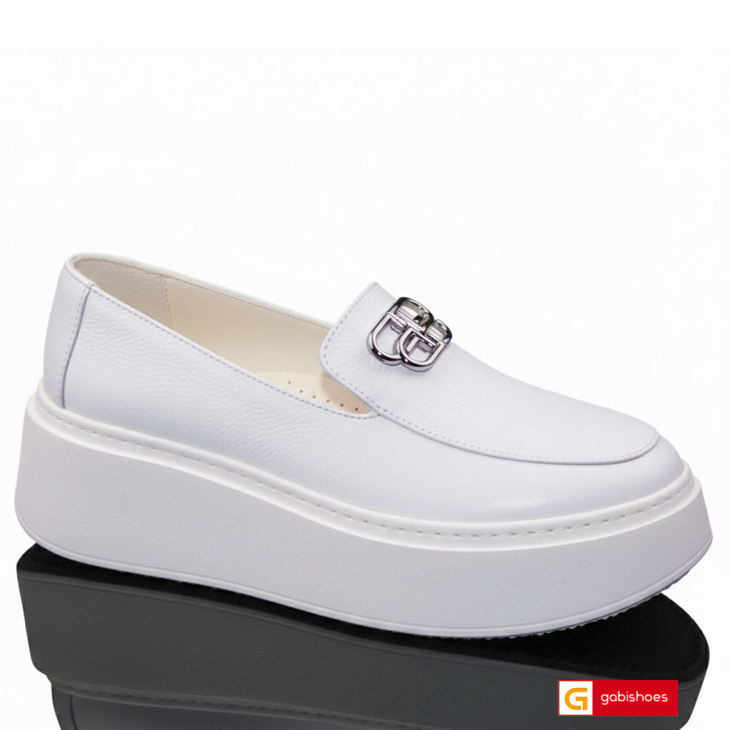 Pantofi Casual Dama Piele Naturala Alba Lorena 4232-4

Material: Piele Naturala
Culoare: Alba
Tip: Pantofi
Stil: Sport
Caracteristici: Pantofi sport piele naturala alba&nbsp;
- Pantofi piele naturala sistem de inchidere fara siret&nbsp;
- Pantofi sport cu burete special extra-confort
- Talpa alba cusuta , brant interior cu burete special , mesina naturala&nbsp;&nbsp;
- Inaltime talpa : 5,5 cm&nbsp;
- Schimb gratuit
*Masuratori realizate pentru marimea 37.

Pantofii sunt confectionati din piele de calitate s