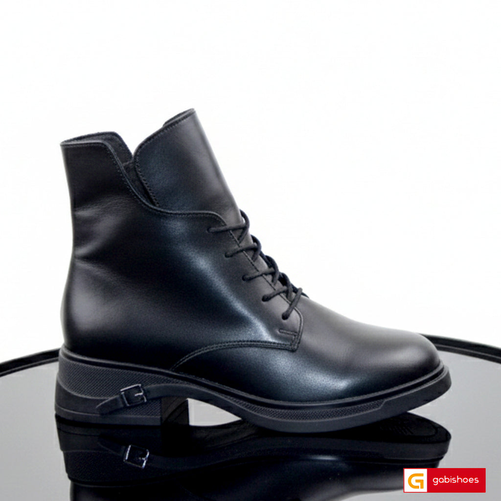 -Material: Piele Naturala&nbsp;
-Culoare: Neagra
-Tip: Ghete
-Stil: Casual

- Ghete piele naturala neagra
- Ghete cu siret ,inaltime 12 cm de la talpa in sus
- Talpa neagra, varf rotund , brant interior cu burete special
- Inaltime talpa : 3.5 cm spate , talpa antiderapanta
- Schimb gratuit
* Masuratori realizate pentru marimea 37