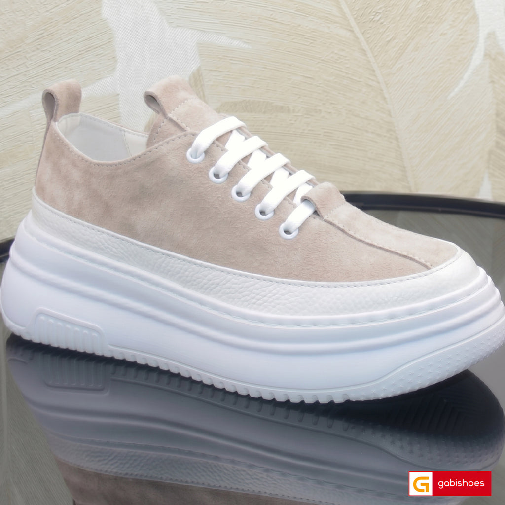 Pantofi Sport Dama Piele Naturala Alb cu Capuccino Lorena 3075-7

Material: Piele Naturala
Culoare: Alb cu capuccino
Tip: Pantofi
Stil: Sport
Caracteristici Pantofi sport piele naturala alba cu piele naturala intoarsa capuccino
- Pantofi piele naturala alb cu capuccino ,&nbsp; sistem de inchidere cu siret&nbsp;
- Pantofi sport cu burete special extra-confort
- Talpa&nbsp;alba cusuta , brant interior cu burete special , mesina naturala&nbsp;&nbsp;
- Inaltime talpa : 5.5 cm&nbsp;
- Schimb gratuit
*Masuratori 