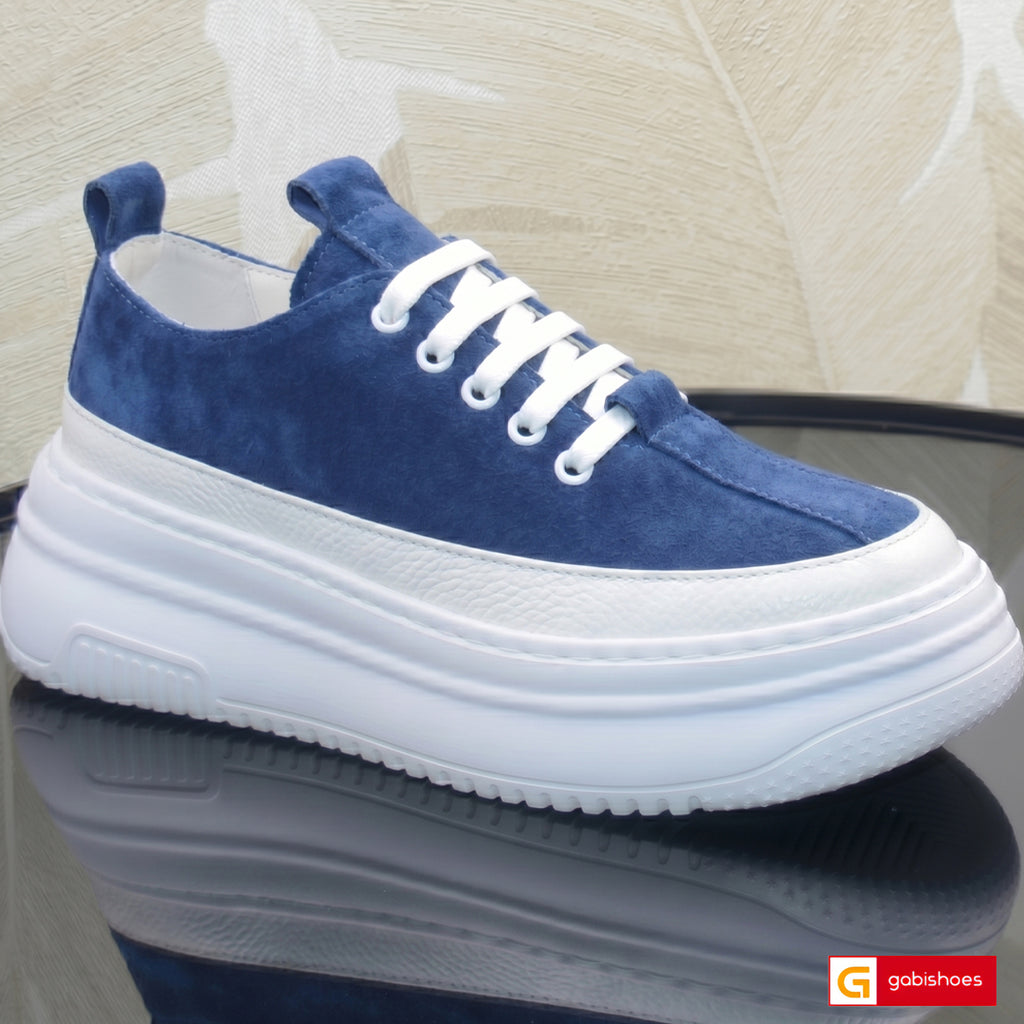 Pantofi Sport Dama Piele Naturala Alb cu Bleumarin Lorena 3075-6

Material: Piele Naturala
Culoare: Alb cu bleumarin
Tip: Pantofi
Stil: Sport
Caracteristici Pantofi sport piele naturala alba cu piele naturala intoarsa bleumarin
- Pantofi piele naturala alb cu bleumarin ,&nbsp; sistem de inchidere cu siret&nbsp;
- Pantofi sport cu burete special extra-confort
- Talpa&nbsp;alba cusuta , brant interior cu burete special , mesina naturala&nbsp;&nbsp;
- Inaltime talpa : 5.5 cm&nbsp;
- Schimb gratuit
*Masuratori 
