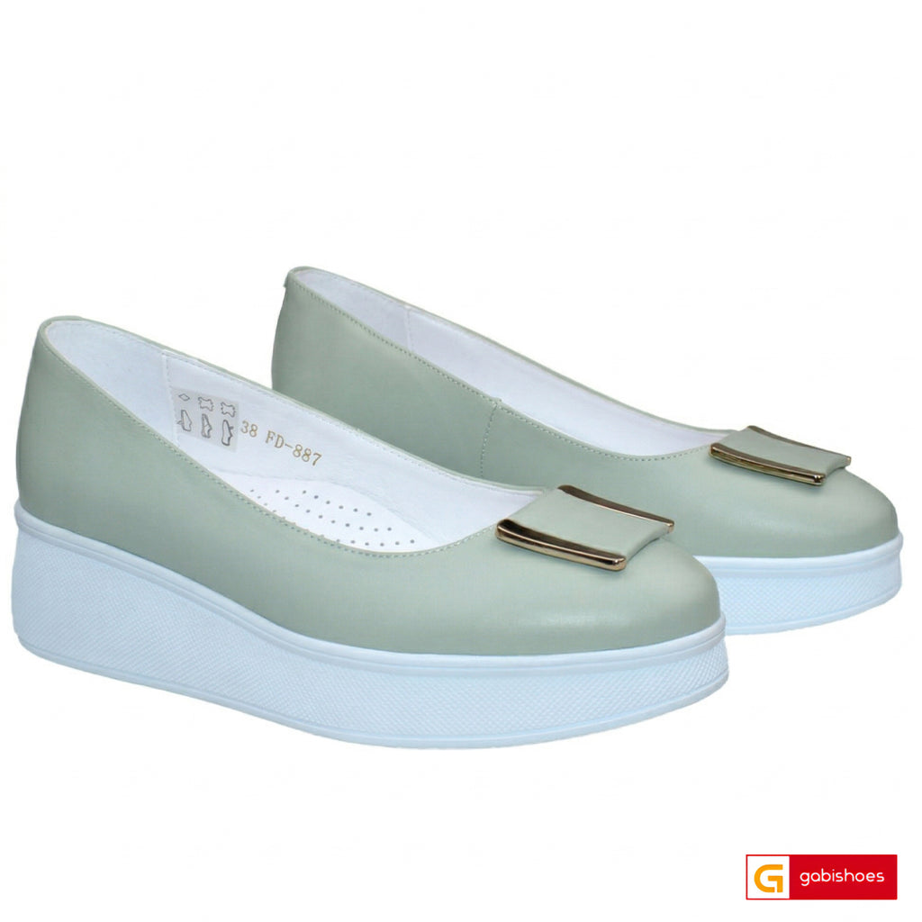 Material: Piele Naturala
Culoare: Verde
Tip: Pantofi
Stil: Balerini

- Balerini piele naturala verde
- Balerini cu burete special extra-confort
- Talpa alba, varf rotunt, brant interior cu burete special, mesina naturala bej
- Inaltime talpa: 4 cm, talpa confortabila&nbsp;
* Masuratori realizate pentru marimea 37