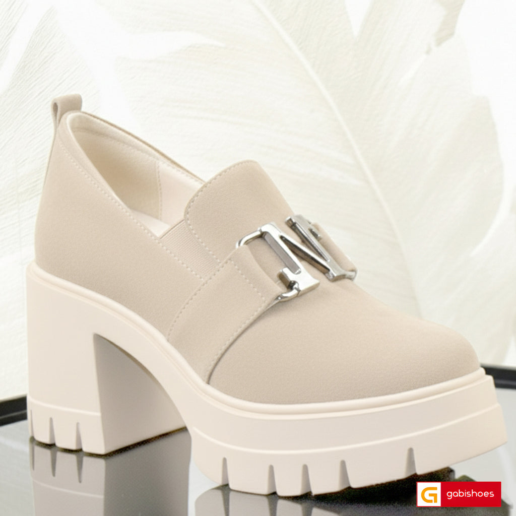 Material: Piele Naturala Intoarsa
Culoare: Taupe
Tip: Pantofi&nbsp;
Stil: Casual

- Pantofi piele naturala intoarsa taupe
- Pantofi cu ornament argintiu
- Talpa bej&nbsp;
- Interior brant cu burete special, la alegere: mesina naturala&nbsp;
- Talpa inaltime 7.5 cm toc, talpa usoara
- Schimb&nbsp; gratuit
33=21.8 "34=22,3 cm: 35 = 23 cm; 36 = 23,8cm; 37 = 24,5cm; 38 = 25,2 cm; 39 = 25,9cm; 40 = 26,6 cm
* Masuratori realizează pentru marimea 37