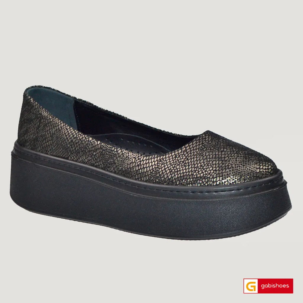 Balerini Dama Piele Naturala Neagra Gabriela 3146-45

Material: Piele Naturala&nbsp;
Culoare: Negru cu bronz
Tip: Pantofi&nbsp;
Stil: Balerini&nbsp;
Caracteristici balerini dama piele naturala negru cu bronz
- Balerini piele naturala negru cu bronz
- Balerini cu burete special extra-confort
- Talpa bej cusuta , brant interior cu burete special mesina naturala&nbsp;
- Inaltime talpa : 6cm
- Schimb gratuit
*Masuratori realizate pentru marimea 37.

Balerinii sunt confectionati din piele de calitate superioara.