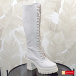 Material: Piele Naturala
Culoare: Bej
Tip: Bocanci Dama
Stil: Casual

- Bocanci piele naturala bej
- Bocanci cu fermoar si siret,
- Talpa bej , varful rotund&nbsp;
- Inaltime: 31 cm de la talpa in sus, toc 7 cm
- Interior material textil si mesina naturala , la cerere mesina naturala completa +40 lei&nbsp; &nbsp; &nbsp; &nbsp; &nbsp; &nbsp; &nbsp; Dimensiuni :33=21.8 "34=22,3 cm: 35 = 23 cm; 36 = 23,8cm; 37 = 24,5cm; 38 = 25,2 cm; 39 = 25,9cm; 40 = 26,6 cm
* Masuratori realizate pentru marimea 37