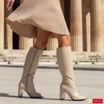 -Material: Piele Naturala&nbsp;
-Culoare: Bej
-Tip: Cizme
-Stil: Office

- Cizme piele naturala bej&nbsp; , inaltime cizma 37 cm de la toc in sus
- Cizme cu fermoar, Toc inaltime 8 cm
- Talpa neagra, varf ascutit, brant interior cu burete special, mesina naturala cu captuseala neagra {blanita},mesina naturala complet +35 lei
- Schimb gratuit ,calapod comod
* Masuratori realizate pentru marimea 37