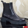 Material: Piele Naturala
Culoare: Neagra
Tip: Ghete
Stil: Casual

- Ghete piele naturala neagra cu model
- Ghete cu elastic
- Talpa neagra&nbsp;
- Interior brant cu burete special, la alegere: mesina naturala neagra si blanita&nbsp; sintetica neagra , la alegere mesina naturala complet + 30 lei
- Talpa inaltime 7 cm toc, talpa din termo antiderapanta&nbsp;
- Schimb&nbsp; gratuit
* Masuratori realizează pentru marimea 37