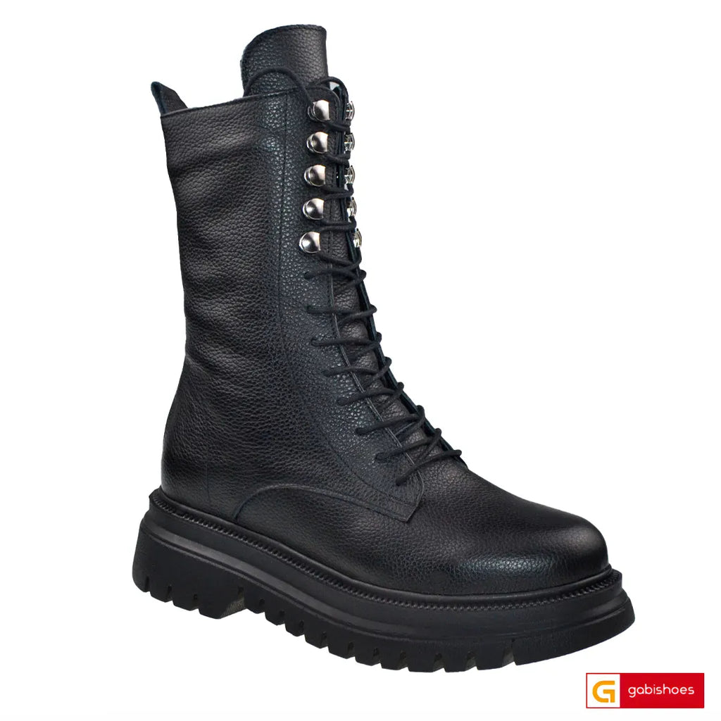 Material: Piele Naturala&nbsp;
Culoare: Neagra
Tip: Bocanci&nbsp;&nbsp;
Stil: Casual

- Bocanci piele naturala neagra ,sistem de inchidere cu siret si fermoar
- Bocanci cu siret si fermoar&nbsp; ,inaltime de la talpa in sus 16 cm
- Talpa neagra , varf rotunt, interior brant cu burete special, mesina naturala neagra&nbsp; si material calduros textil(blanita) -mesina naturala complet +25 lei&nbsp; &nbsp; &nbsp; &nbsp; &nbsp; &nbsp; &nbsp; &nbsp; &nbsp; &nbsp; &nbsp; &nbsp; &nbsp; &nbsp; &nbsp; &nbsp; &nbsp; &