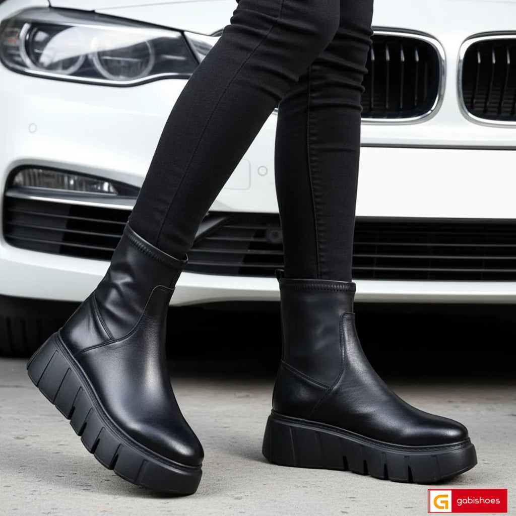 -Material: Piele Naturala Intoarsa&nbsp; si Strechi box
-Culoare: Negru
-Tip: Ghete tubulare streach
-Stil: Casual

- Ghete piele naturala neagra cu&nbsp; streach negru box ,inaltime de la talpa in sus 17 cm
- Ghete cu strech negru&nbsp;
- Talpa neagra cusuta , varf rotund , brant interior cu burete special,
- Schimb gratuit ,talpa din spuma foarte usoara
* Masuratori realizate pentru marimea 37&nbsp;&nbsp;