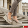 Material: Piele Naturala&nbsp;
Culoare: Taupe
Tip: Pantofi
Stil: Casual

- Pantofi piele naturala taupe box
- Pantofi cu burete special extra-confort
- Talpa bej , varf rotunt, brant interior cu burete special , mesina naturala bej - Inaltime talpa : 8,5 cm spate si 2,5 cm fata , talpa usoara , calapod comod
- Schimb gratuit
*Masuratori realizate pentru marimea 37&nbsp;