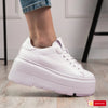 Pantofi Sport Piele Naturala Alba Lorena 3867-3

Material: Piele Naturala
Culoare: Alba
Tip: Pantofi
Stil: Sport
Caracteristici Pantofi sport piele naturala alba
- Pantofi piele naturala alba ,&nbsp; sistem de inchidere cu siret&nbsp;
- Pantofi sport cu burete special extra-confort
- Talpa alba cusuta , brant interior cu burete special , mesina naturala&nbsp;&nbsp;
- Inaltime talpa : 7,5 cm&nbsp;
- Schimb gratuit
*Masuratori realizate pentru marimea 37.

Pantofii&nbsp;sunt confectionatii din piele de calita