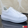 Material: Piele Naturala
Culoare: Alba
Tip: Pantofi
Stil: Casual

- Pantofi piele naturala alba, pantofi cu siret
- Pantofi cu burete special extra-confort
- Talpa alba , material foarte usor, (spuma) se poate intretine foarte usor ,varf rotunt, brant interior cu burete special, mesina naturala&nbsp;
- Inaltime talpa : 5 cm spate si in fata 3,5 cm

- Schimb gratuit

*Masuratori realizate pentru marimea 37

Acesta este un tabel propriu de mărimi.

Marime	35	36	37	38	39	40	41
Lungime Picior(CM)	22,5	23	23,5	2