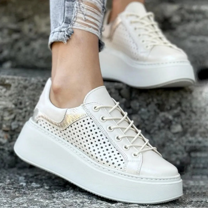 Descoperă colecția Gabi Shoes de pantofi damă eleganți și sport. Livrare rapidă în România. Pantofi pentru bărbați și copii disponibili.