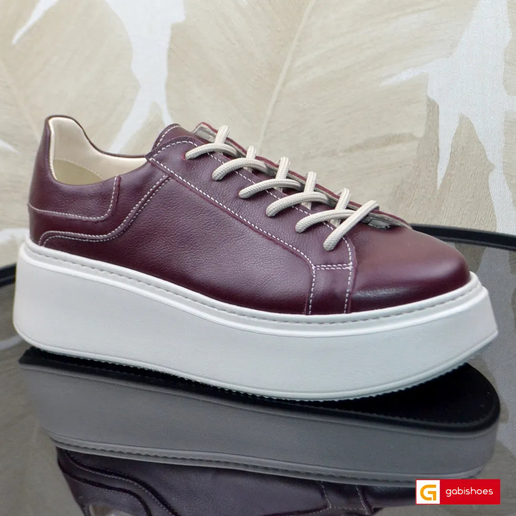 Pantofi Sport Piele Naturala Grena Lorena 3996-4

Material: Piele Naturala
Culoare: Grena
Tip: Pantofi
Stil: Sport
Caracteristici Pantofi sport piele naturala grena
- Pantofi piele naturala grena , sistem de inchidere cu siret&nbsp;
- Pantofi sport cu burete special extra-confort
- Talpa bej cusuta , brant interior cu burete special , mesina naturala&nbsp;&nbsp;
- Inaltime talpa : 6 cm&nbsp;
- Schimb gratuit
*Masuratori realizate pentru marimea 37.

Pantofii sunt confectionati din piele de calitate superioa