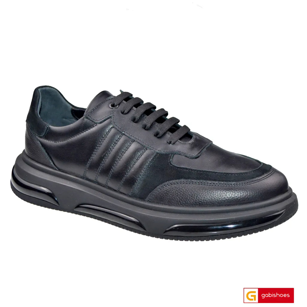 Material: Piele Naturala
Culoare: Neagra
Tip: Pantofi
Stil: Casual

- Pantofi piele naturala neagra cu model , pantofi cu siret
- Pantofi cu burete special extra-confort
- Talpa sport neagra , material usor, varf rotunt, brant interior cu burete special, mesina naturala&nbsp;
- Inaltime talpa : 3 cm spate si in fata 2 cm