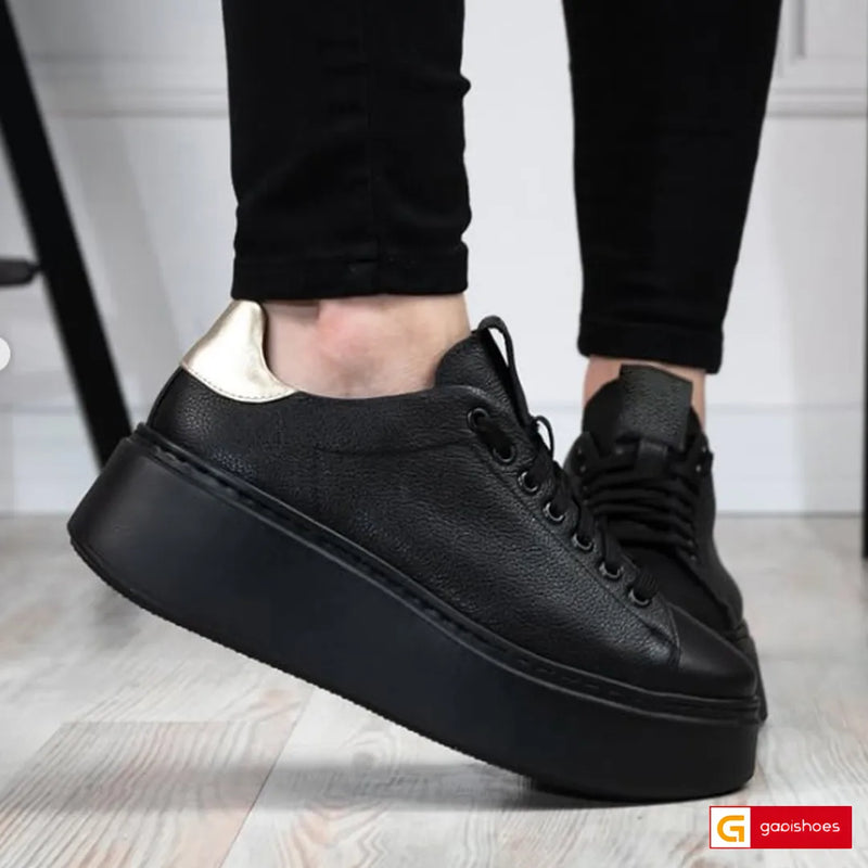 Pantofi Sport Piele Naturala Neagra Lorena 3980-5

Material: Piele Naturala
Culoare: Negru cu auriu
Tip: Pantofi
Stil: Sport
Caracteristici Pantofi sport piele naturala neagra cu piele naturala aurie
- Pantofi piele naturala neagra ,&nbsp; sistem de inchidere cu siret&nbsp;
- Pantofi sport cu burete special extra-confort
- Talpa neagra cusuta , brant interior cu burete special , mesina naturala&nbsp;&nbsp;
- Inaltime talpa : 6 cm&nbsp;
- Schimb gratuit
*Masuratori realizate pentru marimea 37.

Pantofii&nbsp