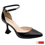 Material: Piele Naturala&nbsp;
Culoare: Neagra
Tip: Sanda
Stil: Elegant

- Sandale piele naturala neagra , bareta cu pietre stralucitoare
- Sandale cu burete special extra-confort
- Talpa neagra , varf ascutit , brant interior cu burete special , mesina naturala bej
- Inaltime toc: 9 cm&nbsp;&nbsp;
- Schimb gratuit
*Masuratori realizate pentru marimea 37