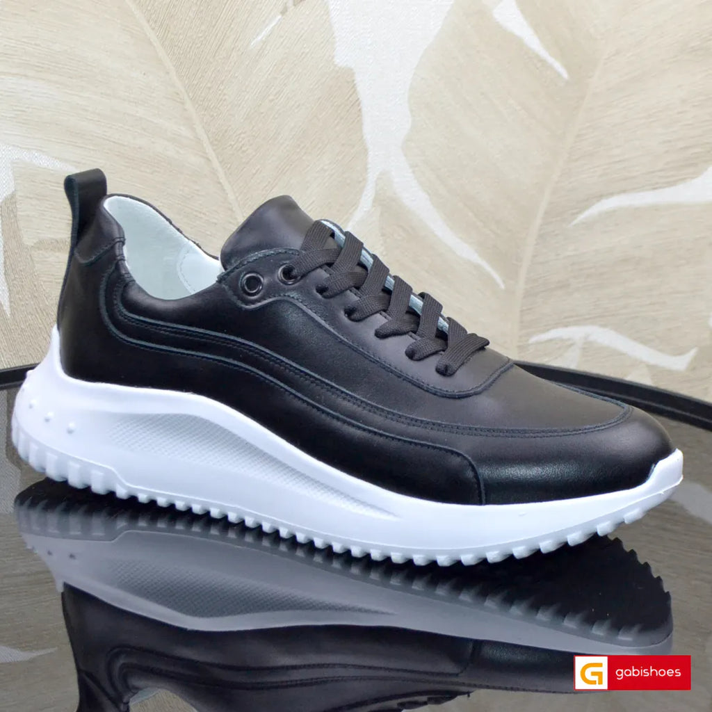 Sneakers Piele Naturala Neagra Lorena 3744-7

Material: Piele Naturala
Culoare: Alba
Tip: Pantofi
Stil: Sport
Caracteristici Pantofi sport piele naturala neagra
- Pantofi piele naturala neagra ,&nbsp; sistem de inchidere cu siret&nbsp;
- Pantofi sport cu burete special extra-confort
- Talpa alba , brant interior cu burete special , mesina naturala&nbsp;&nbsp;
- Inaltime talpa : 3,5 cm&nbsp;
- Schimb gratuit
*Masuratori realizate pentru marimea 37.

Pantofii&nbsp;sunt confectionatii din piele de calitate sup