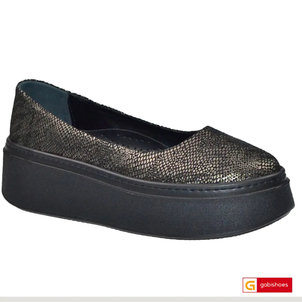 Balerini Dama Piele Naturala Neagra Gabriela 3146-45

Material: Piele Naturala&nbsp;
Culoare: Negru cu bronz
Tip: Pantofi&nbsp;
Stil: Balerini&nbsp;
Caracteristici balerini dama piele naturala negru cu bronz
- Balerini piele naturala negru cu bronz
- Balerini cu burete special extra-confort
- Talpa bej cusuta , brant interior cu burete special mesina naturala&nbsp;
- Inaltime talpa : 6cm
- Schimb gratuit
*Masuratori realizate pentru marimea 37.

Balerinii sunt confectionati din piele de calitate superioara.