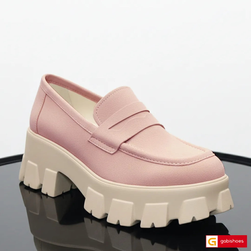 Material: Piele Naturala Intoarsa
Culoare: Capuccino
Tip: Pantofi&nbsp;
Stil: Casual

- Pantofi piele naturala intoarsa capuccino
- Pantofi cu burete special extra-confort
- Talpa bej ,material poliuretan, varf rotunt, brant interior cu burete special , mesina naturala&nbsp;
- Inaltime talpa : 6 cm&nbsp;
- Schimb gratuit&nbsp;*Masuratori realizate pentru marimea 37